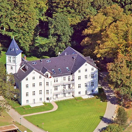 Jagdschloss Zu 10 *